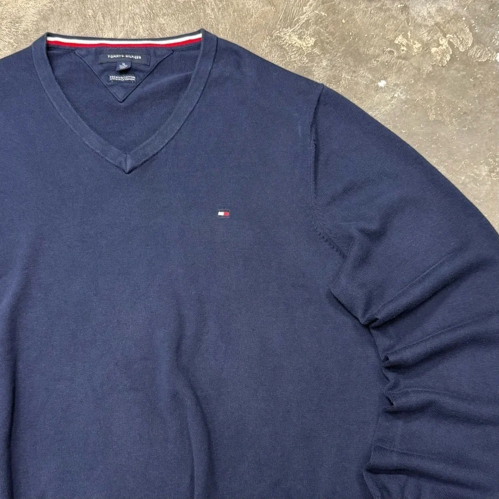 Tommy Hilfiger Navy V-Neck Knit Sweater Classic Flag Logo